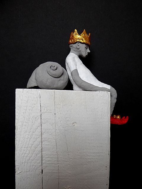 025